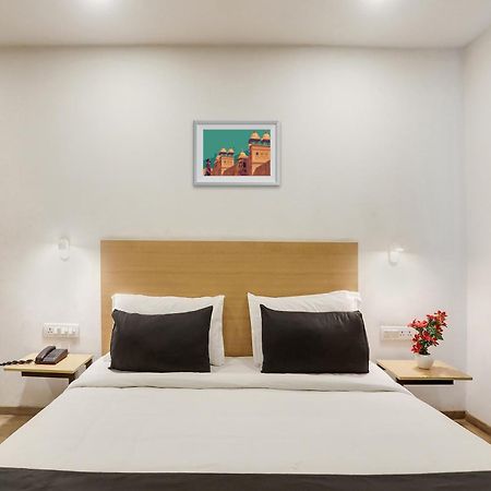 Townhouse Rajdhani Residency Sururnagar Exteriör bild