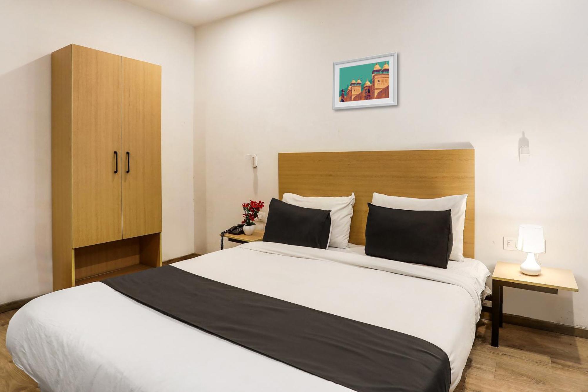Townhouse Rajdhani Residency Sururnagar Exteriör bild