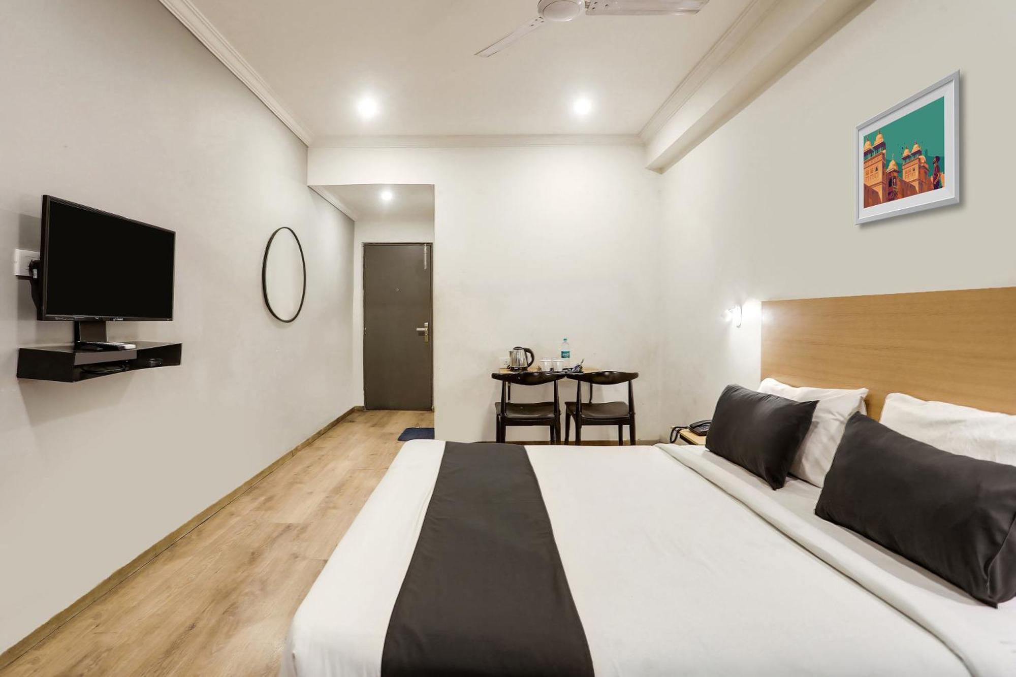 Townhouse Rajdhani Residency Sururnagar Exteriör bild