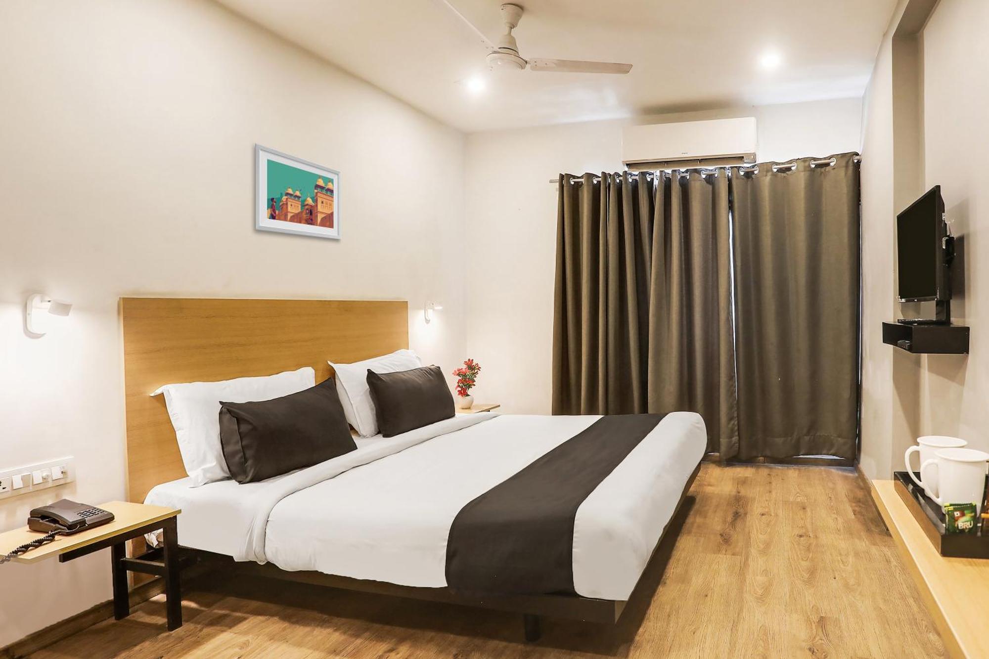 Townhouse Rajdhani Residency Sururnagar Exteriör bild